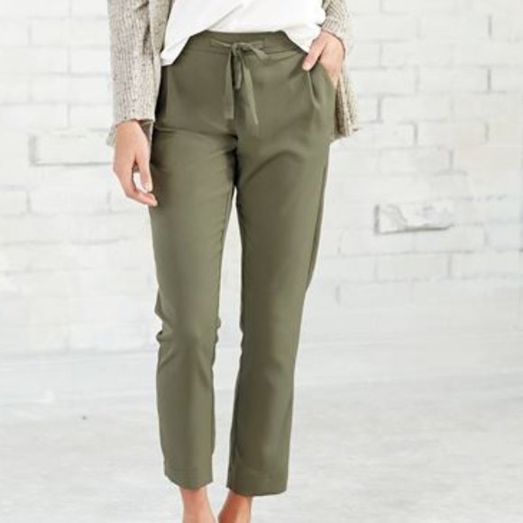 Chandler Crepe Olive Pants - Picture 1 of 3